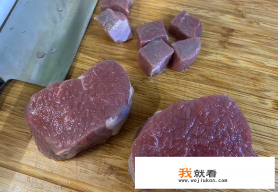 汉堡牛肉饼的馅调制方法？