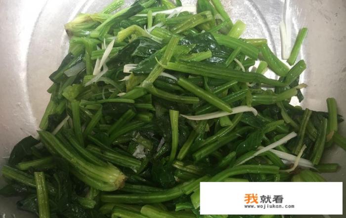 猪肝拌银耳的做法山东？