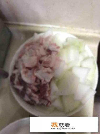 梅花肉炖冬瓜的做法？