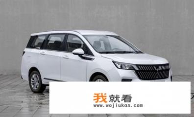 五菱荣光小卡车钥匙怎么换电池？