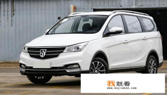 五菱荣光小卡车钥匙怎么换电池？