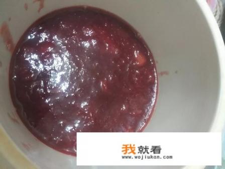 草莓酱加水了能熬成酱吗？