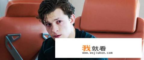 《蜘蛛侠：英雄远征》为什么蜘蛛侠模仿《复联4》的美国队长时，会引发全场的欢呼声？