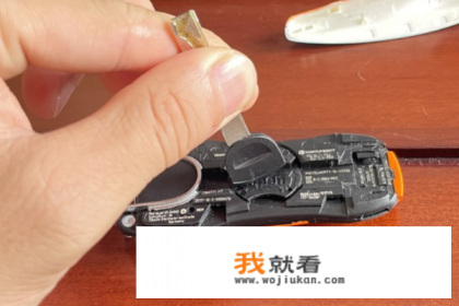 保时捷macan的油箱盖和发动机仓盖怎么开？