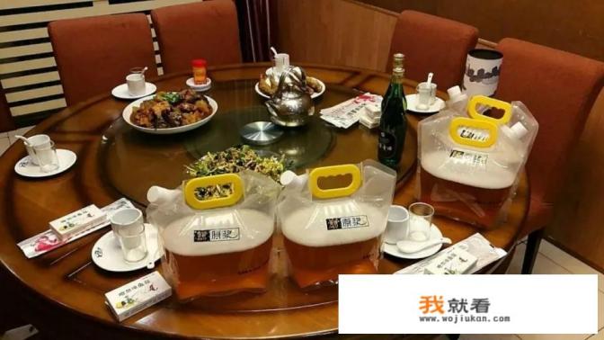 创业如何选择精酿啤酒加盟和自创品牌？