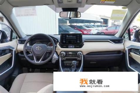 我想开一家丰田的4S店，大概投资多少钱？