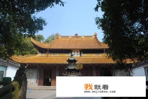 天童寺和阿育王寺哪个更值得人去？