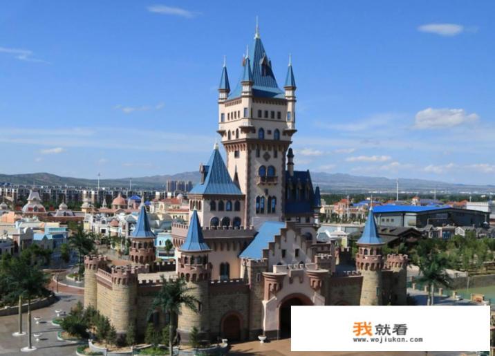大同方特欢乐世界和云冈石窟距离远么？