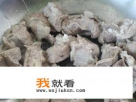 海带排骨汤做法？