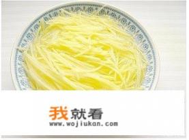 如何用电磁炉炒酸辣土豆丝能好吃啊?把做法步骤写下来.谢谢了？