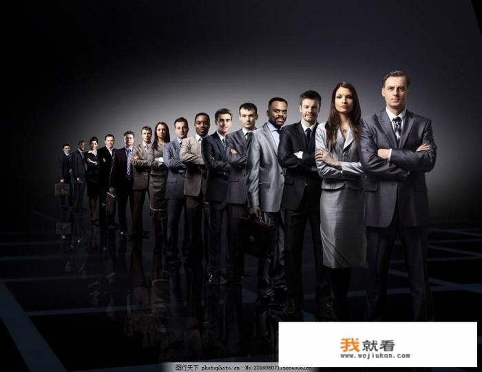 权利的游戏中，演无垢者领导的灰虫子演员的名字和其他信息？
