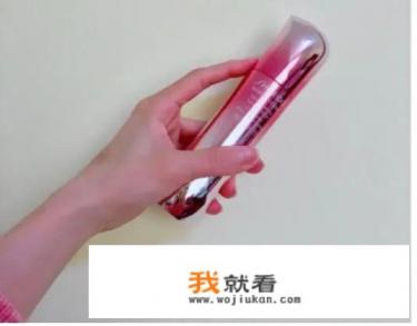 25岁用精华液选大牌好还是用国产好？