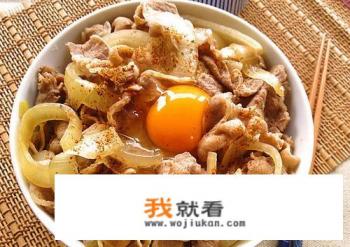 吉野家的牛肉饭是怎么做的？