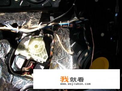 高尔夫怎么在车里睡觉？
