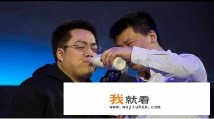 求一个类似于红警3、命令与征服、最高指挥官的游戏，要是画面较好的，并且是中文的。谢谢大侠!SC不要？