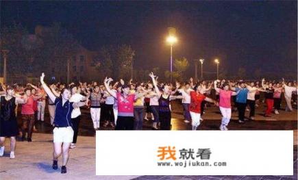 跳广场舞时如果阿姨、大妈晕倒，领舞者要负责吗？