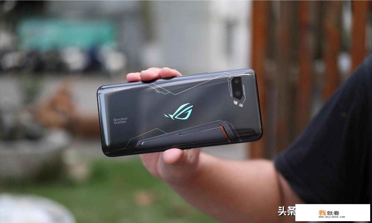 腾讯游戏与ROG联手定制的ROG游戏手机2，表现到底如何？