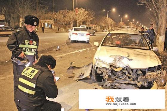 美国电影一个黑人一个白人开车飞到游艇上？