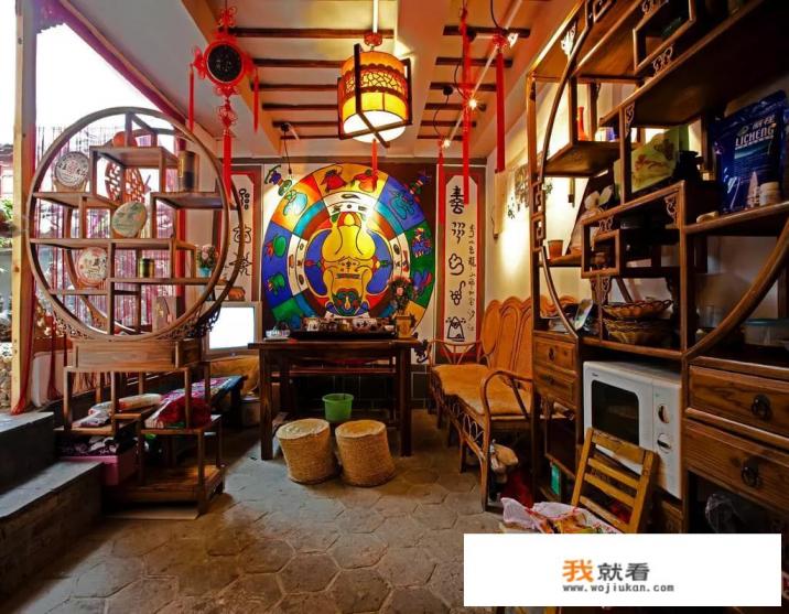 和朋友去丽江旅行，如何选择住宿？