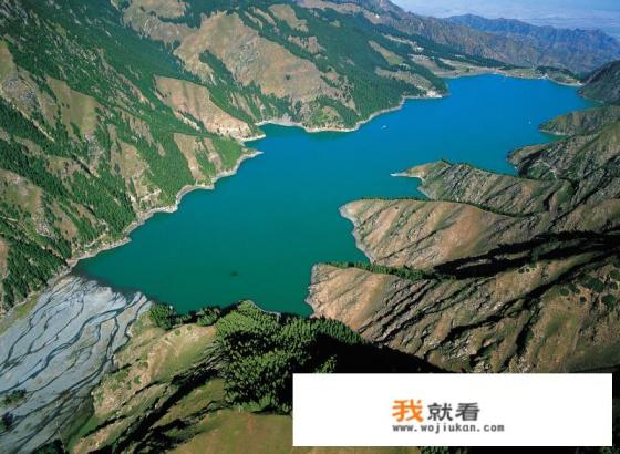 天池海拔多少米？