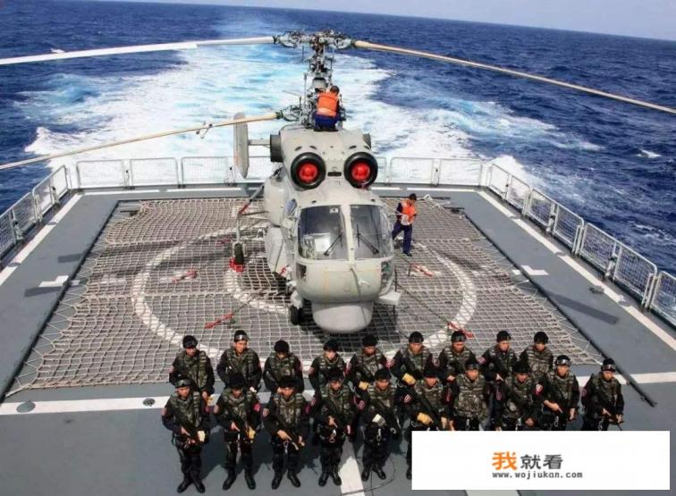 最近观看了《红海行动》，为什么蛟龙小队里要有一个女队员？