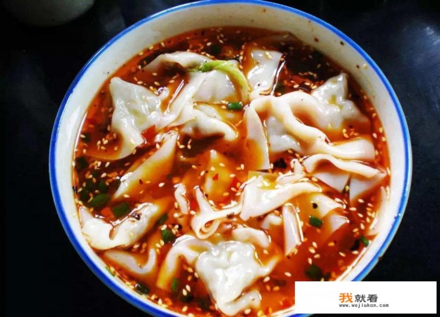 馄饨抄手云吞的区别？