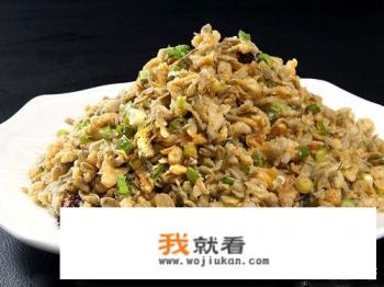 什么是槐花麦饭？