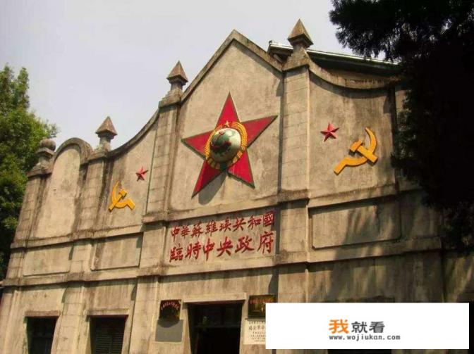 请问自驾游从武汉去三清山？