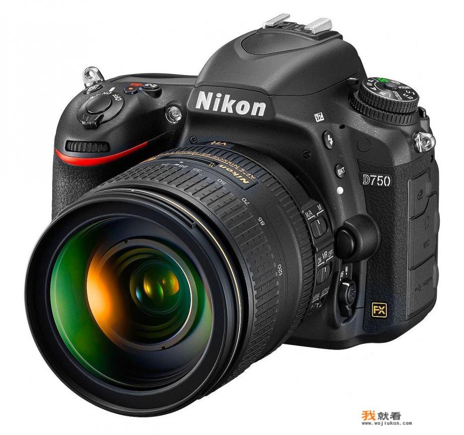 有尼康D750+24-120f4，想入一只大三元，选24-70还是70-200？