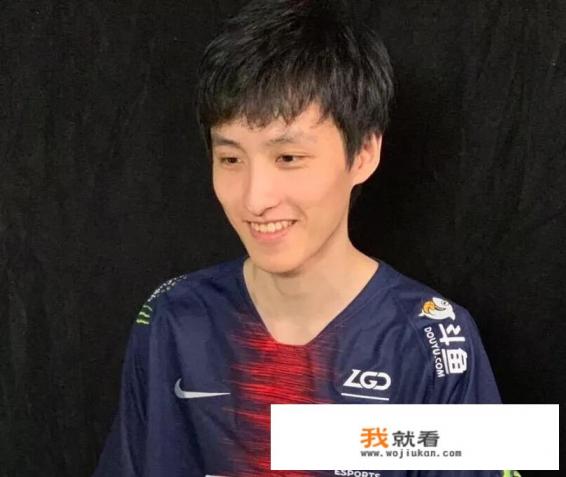 刀塔2巴黎Major,LGD.Ame的赛后采访引场下爆笑,采访鬼才再次上线了吗? 刀塔2巴黎Major,LGD.Ame的赛后采访引场下爆笑,采访鬼才再次上线了吗?