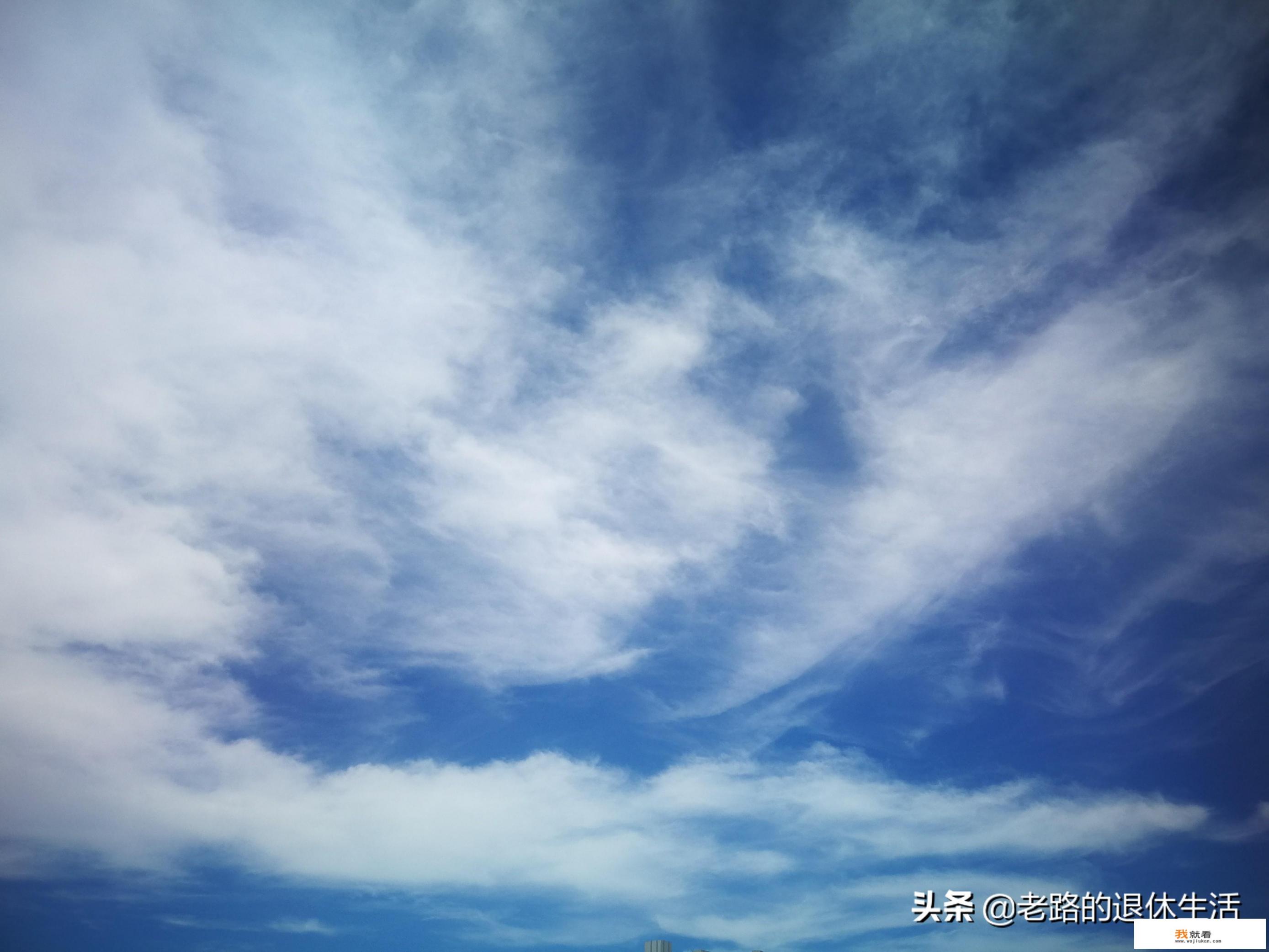 月底想去三亚，天气预报显示未来一个月会连续下雨，还能去吗？