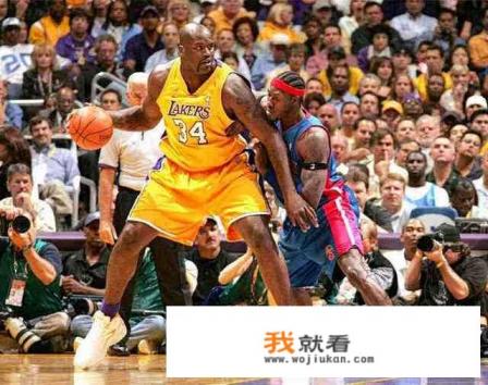 奥尼尔被誉为篮下巨兽,他的体型是不是NBA最大的一位? 奥尼尔被誉为篮下巨兽,他的体型是不是NBA最大的一位?