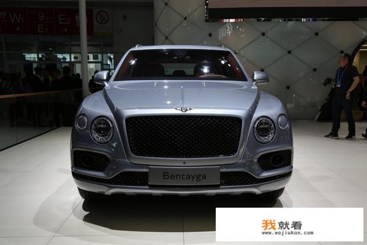 奔驰大g长什么样? 奔驰大g长什么样?