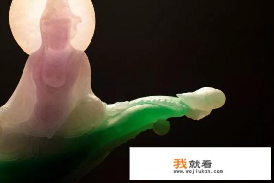 无阳不看玉，月下美人多是说翡翠没有美女好看吗？