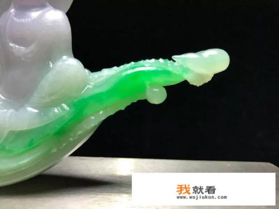 无阳不看玉，月下美人多是说翡翠没有美女好看吗？