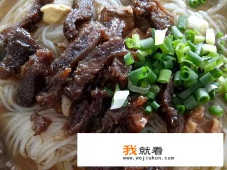 广西都有哪些特色小吃？你最喜欢的是哪个，理由是什么？