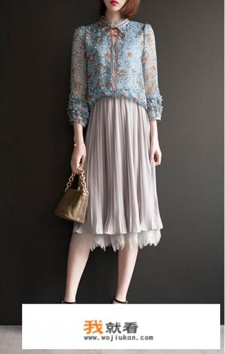 小碎花雪纺衫怎么搭配？