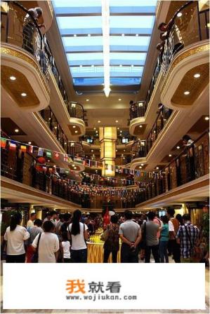 轮船是怎样从三峡下游是向上游的? 轮船是怎样从三峡下游是向上游的?