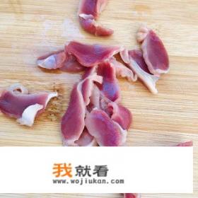 鸡胗子家常做法? 鸡胗子家常做法?