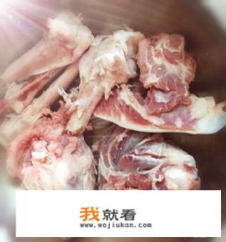 川味面条的高汤怎样做？