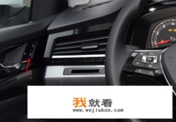 如何区分奥迪前挡风玻璃是原车厂还是品牌厂？