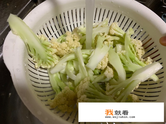 干锅花菜的家常做法? 干锅花菜的家常做法?