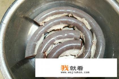 麻辣血肠的家常做法? 麻辣血肠的家常做法?