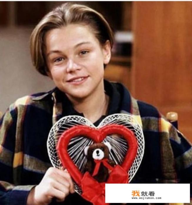 泰坦尼克号14号救生艇船长演员? 泰坦尼克号14号救生艇船长演员?