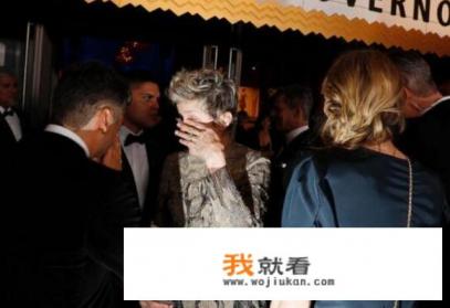 47岁男子偷奥斯卡小金人后竟自拍炫耀，如何理解他的心理？