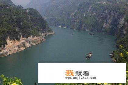 长江三峡旅游沿途有哪些著名景点？