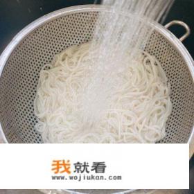 万载炒粉的做法？