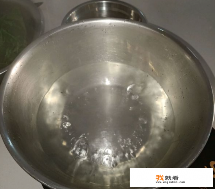 如何用塑料模具把冰淇淋脱模? 如何用塑料模具把冰淇淋脱模?