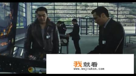 《冲锋队怒火街头》讲的什么？