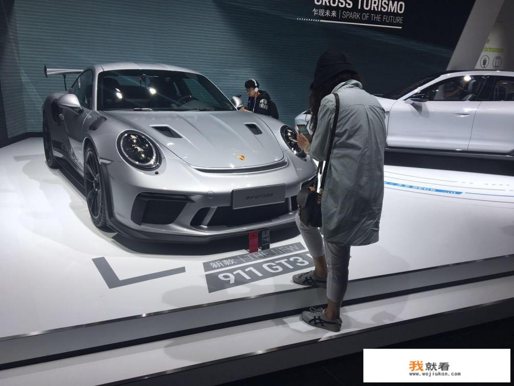 锁车耳朵怎么收起来？